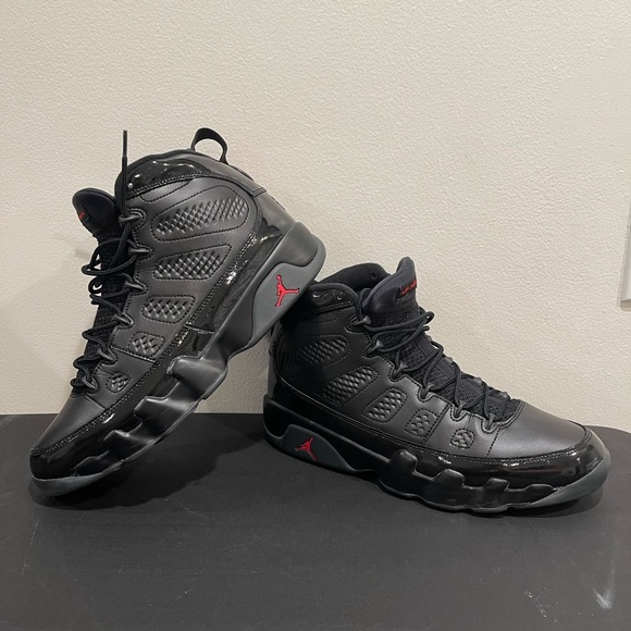 Jordan retro 9’s size 12 main image 4